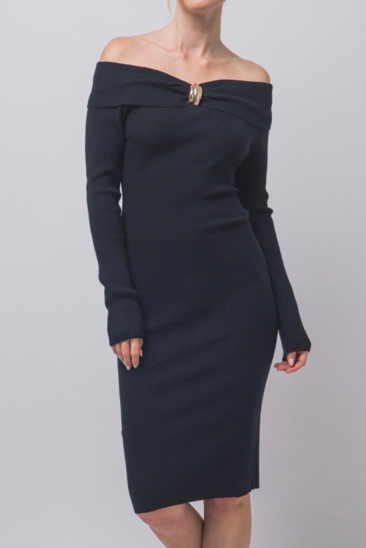 Off-the-Shoulder Front Gold Twist Long Sleeve Ribbed Midi Dress