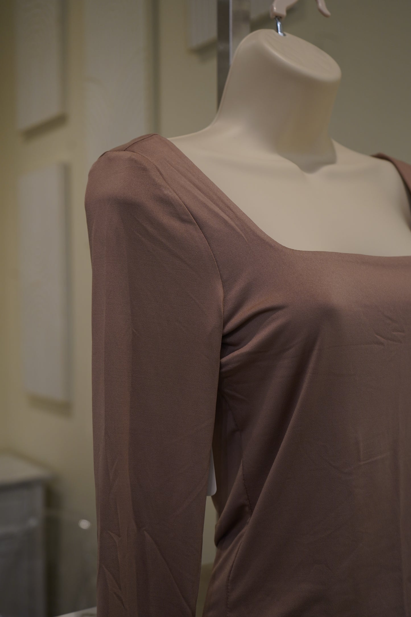 Square cut fitted top