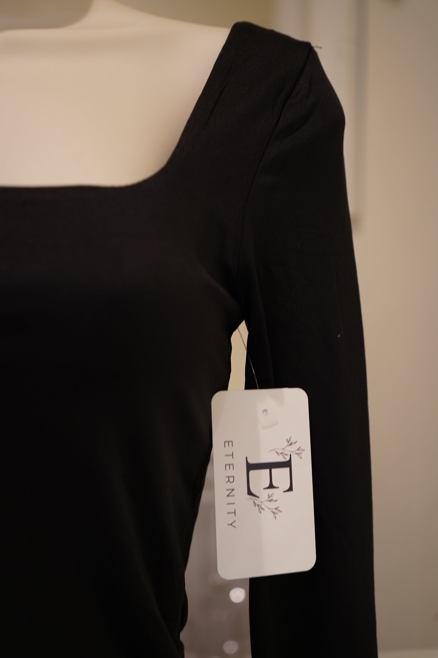 Square cut fitted top