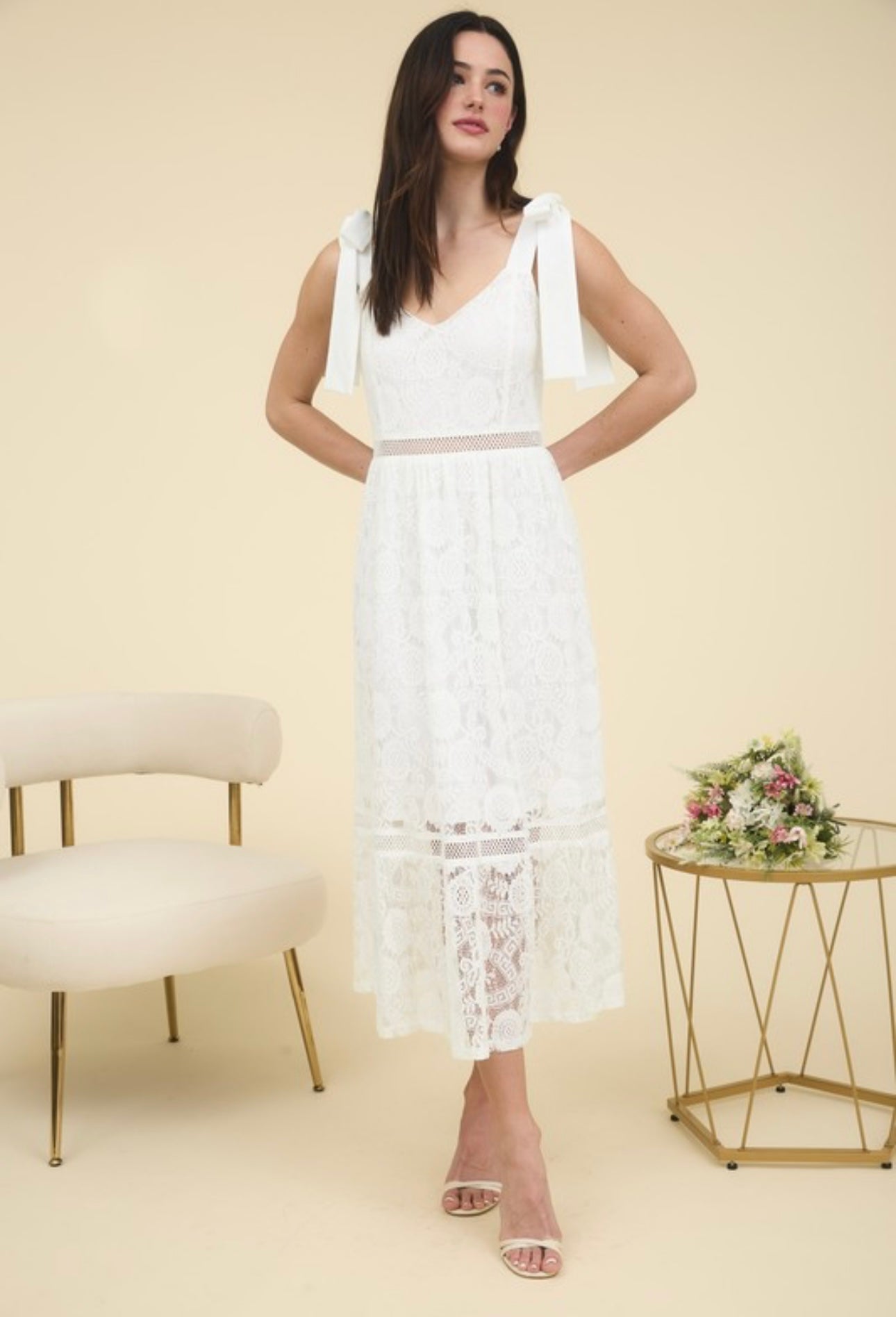 Bow Shoulders Lace Maxi Dress