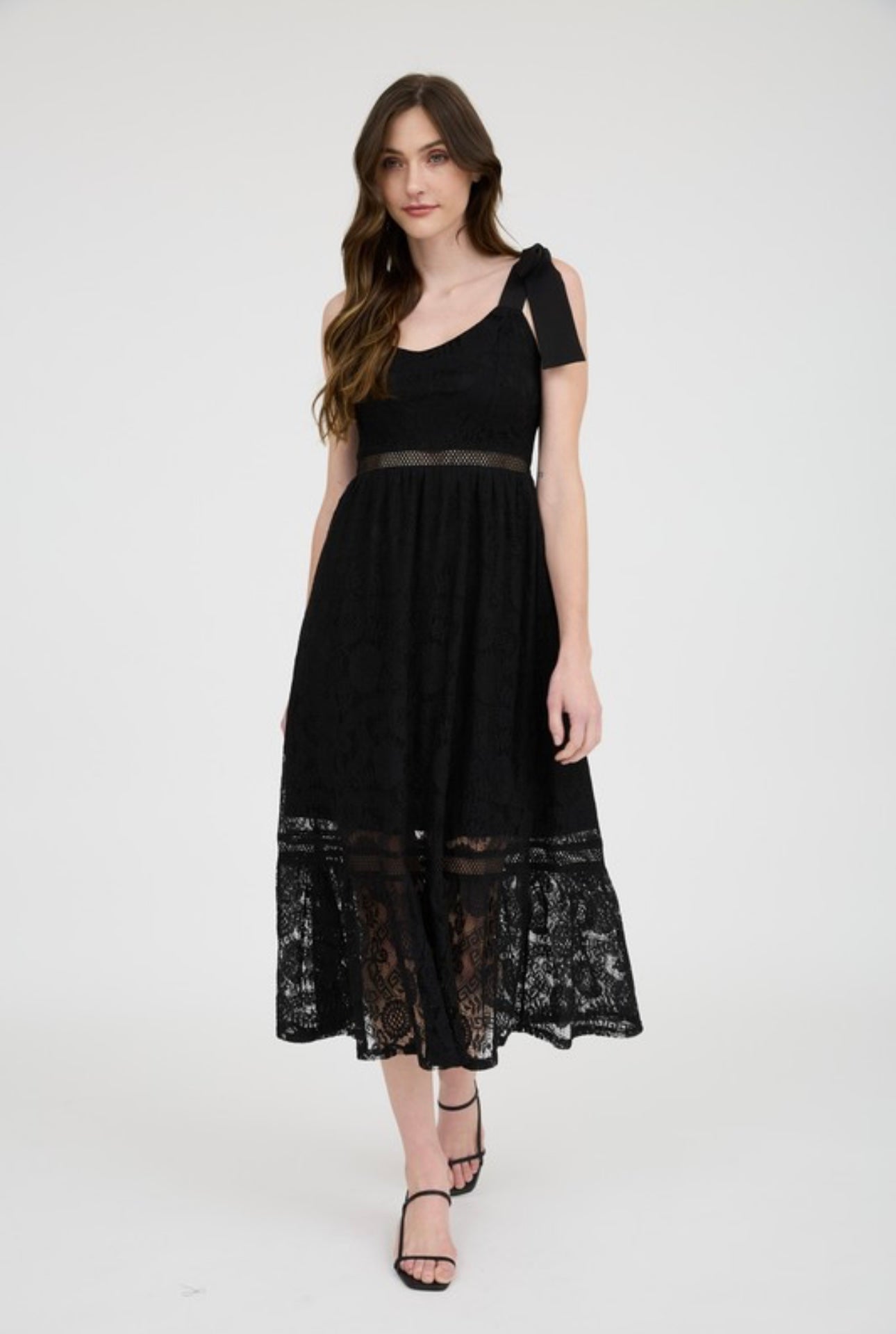 Bow Shoulders Lace Maxi Dress