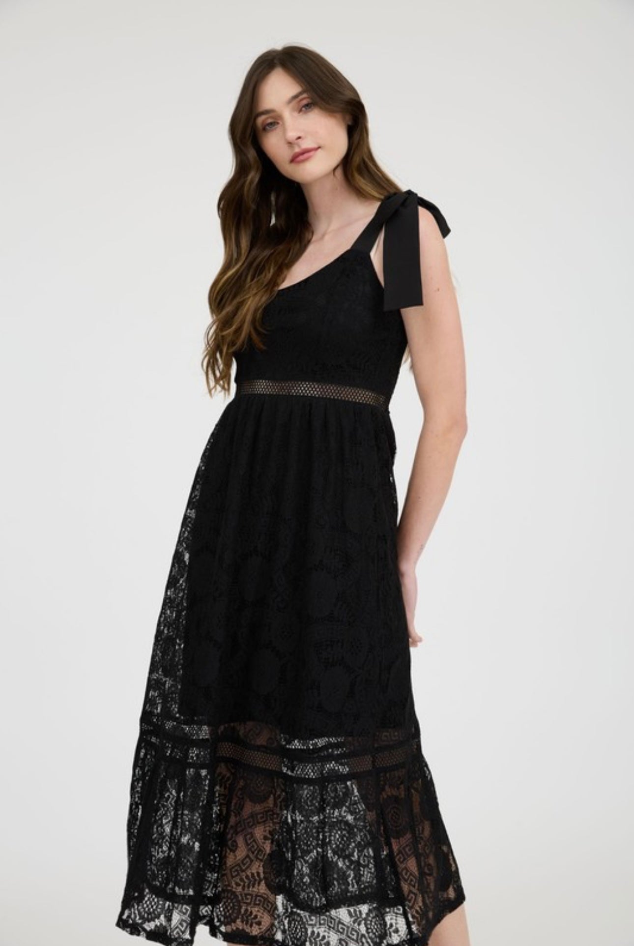 Bow Shoulders Lace Maxi Dress