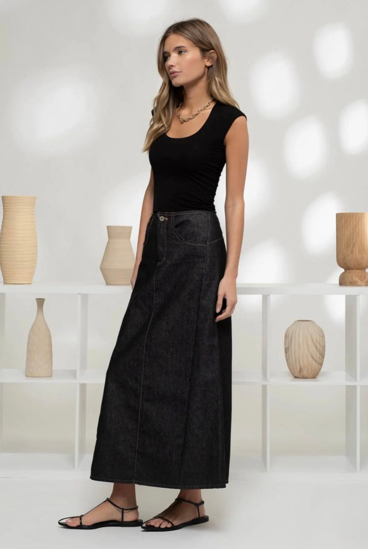 Sleeveless Scoop Neck Double Lined Top