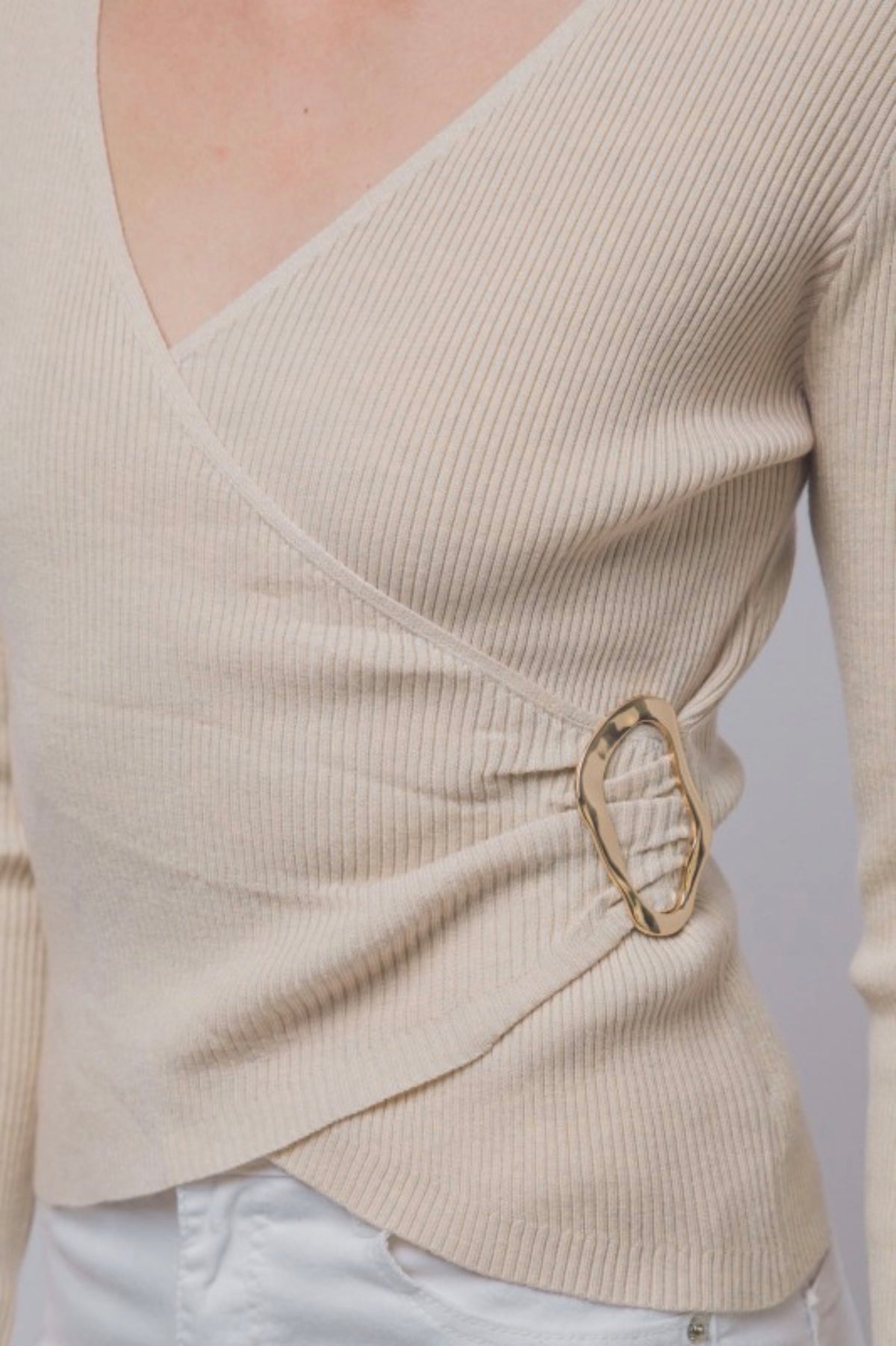 Rib Wrap V Neck Long Sleeve with Gold Accent