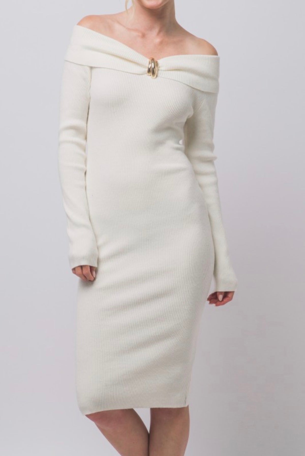 Off-the-Shoulder Front Gold Twist Long Sleeve Ribbed Midi Dress