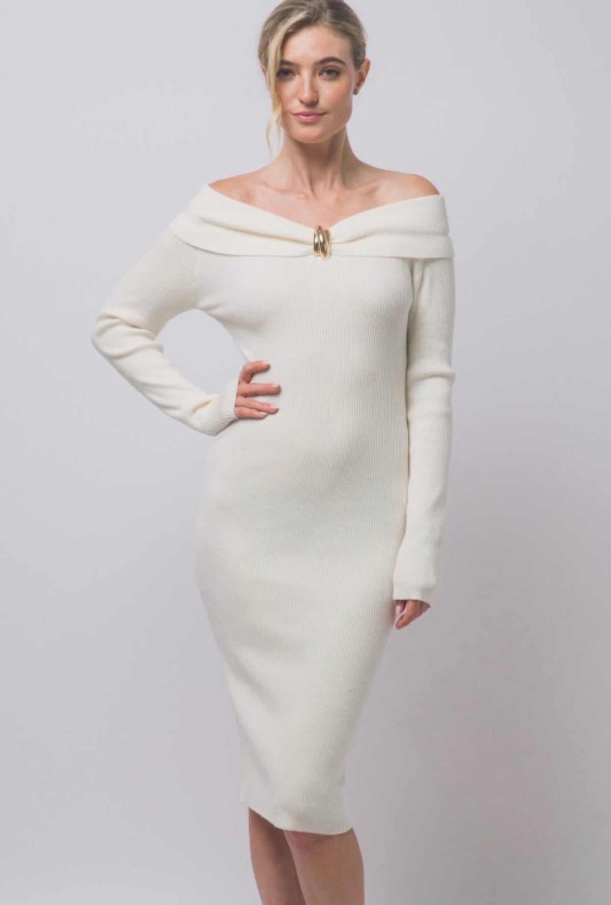 Off-the-Shoulder Front Gold Twist Long Sleeve Ribbed Midi Dress