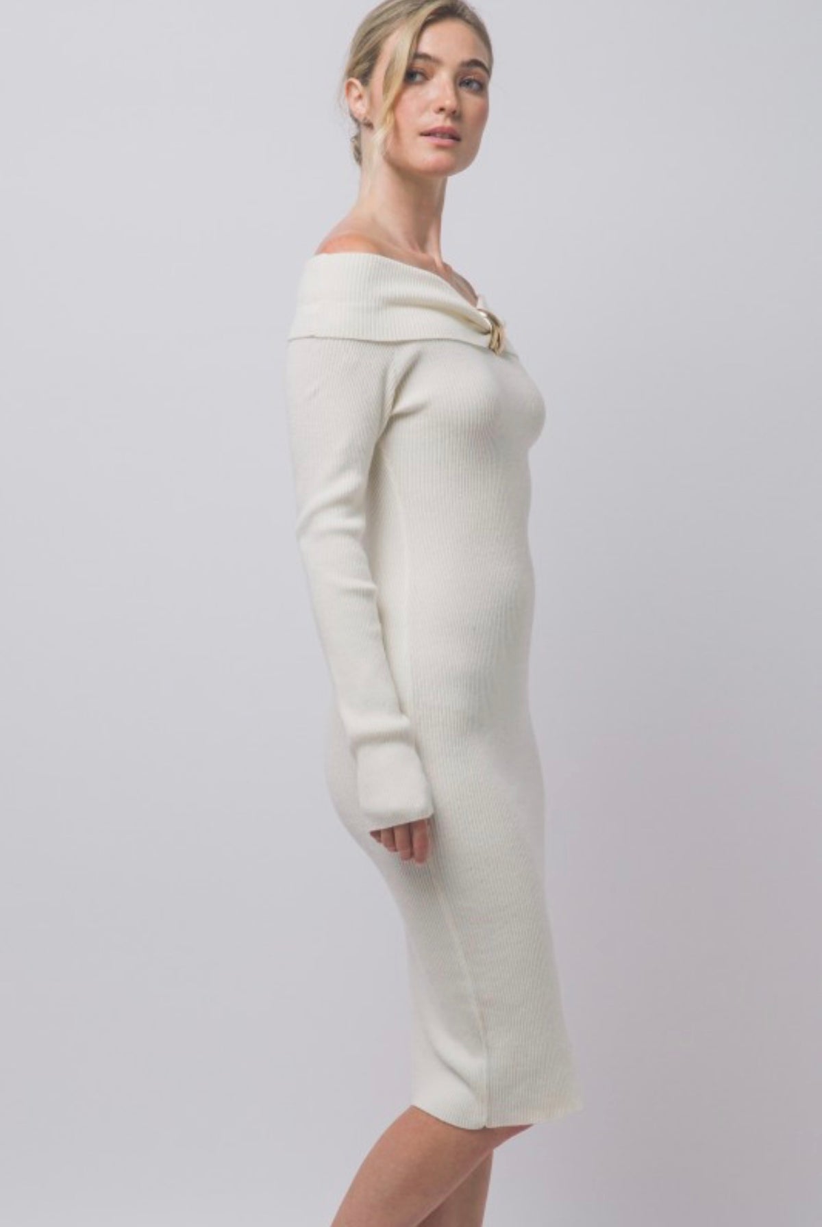 Off-the-Shoulder Front Gold Twist Long Sleeve Ribbed Midi Dress