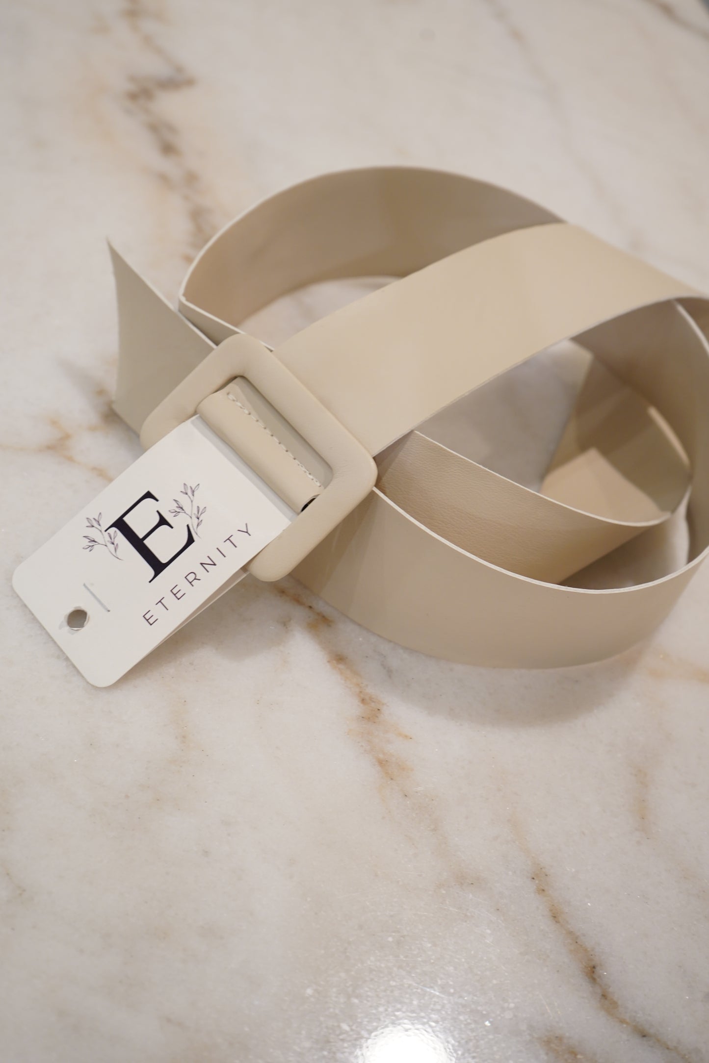 Nude buckle leather belt