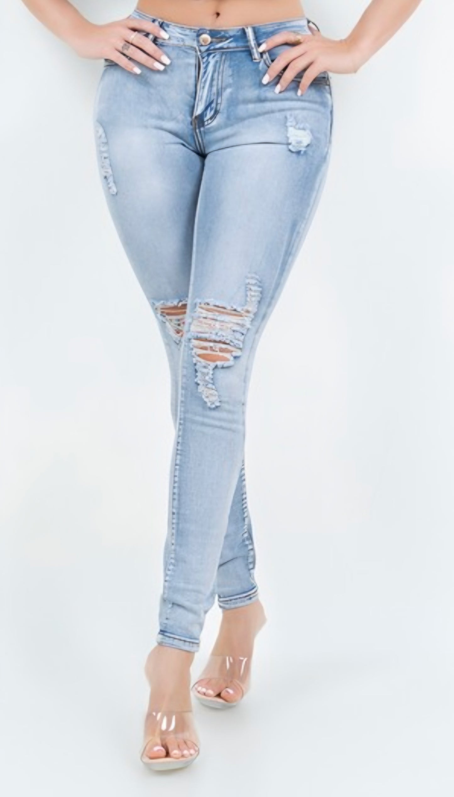 674 Light Wash Distress Skinny Jeans
