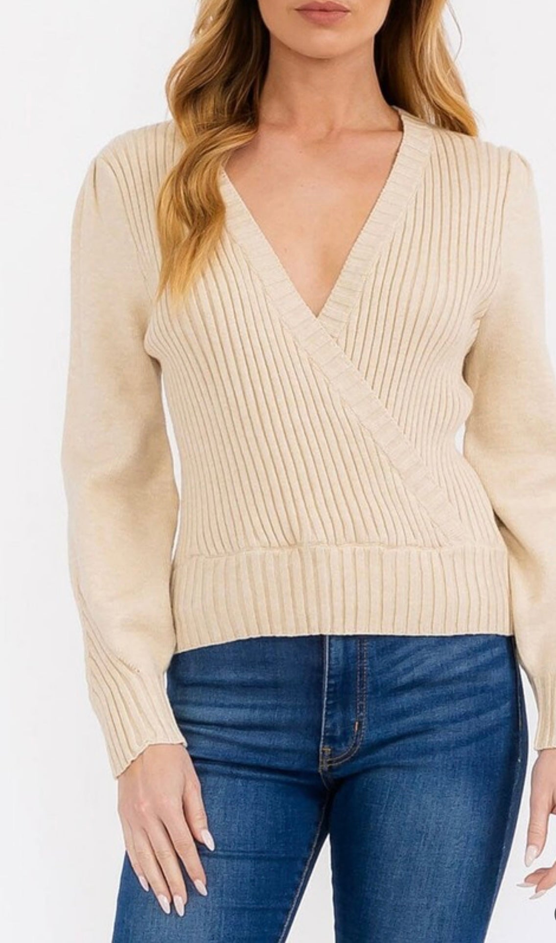 Low V-Cut Long Sleeve